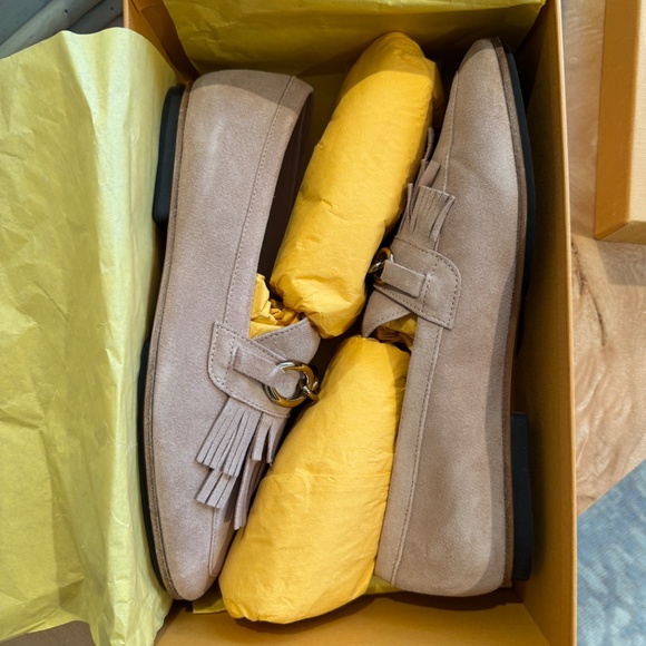 Tod’s Suede Fringe Slipper in ‘Old Pink’ colour, size 39.5 - Picture 2 of 5